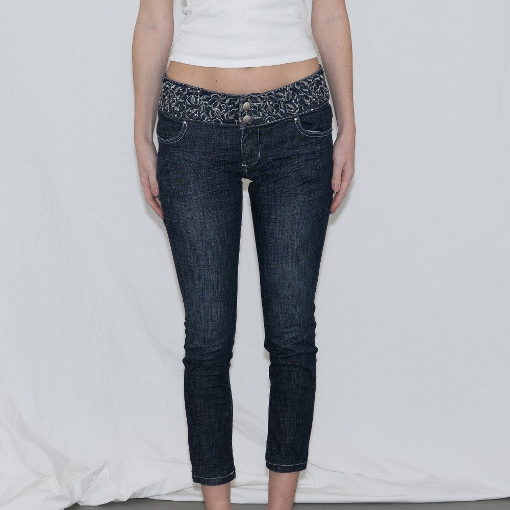 Y2k low rise skinny jeans embroidered top rhinestones size 11 itz me
